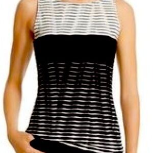 $25 New, never worn, gorgeous White House l Black Market top. Size M